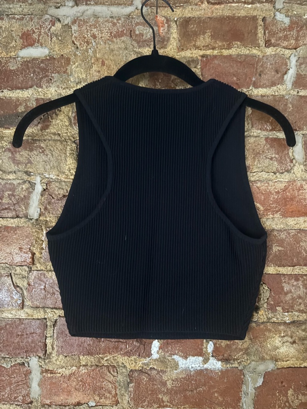 Aritzia Babaton Black Ribbed Cropped Tank Top - Picture 2 of 3